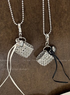 银色爱心镂空金属包包项链女韩国长款个性小众斜跨卫衣链脖子配饰