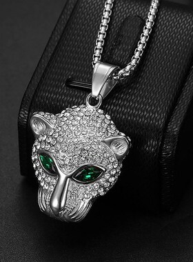 新款嘻哈镶绿钻眼睛豹子头吊坠项链情侣嘻哈钛钢项链男女轻奢饰品