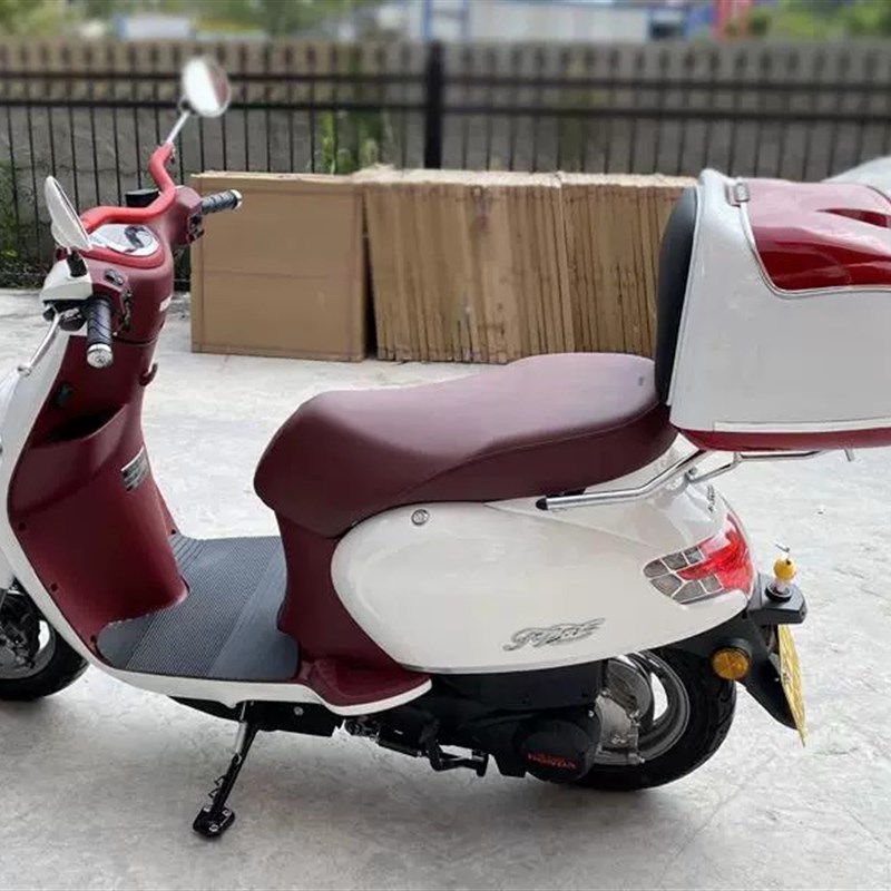 适用本田塔帕100后尾箱改装WH100T-2C/5摩托尾架载物后备箱配件