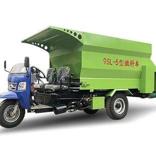TMR撒料车搅拌粉碎撒料一体车牛羊喂养投料机养殖场饲喂撒草车现