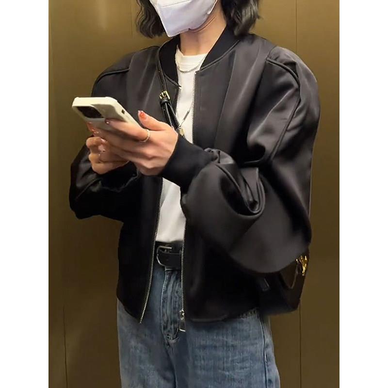 新品2026年春秋新款黑色短外套女韩国复古宽松设计感立领棒球服夹