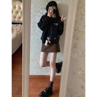 新品巨好看的黑色短款圆领卫衣女2025新款小个子秋冬加绒加厚女士