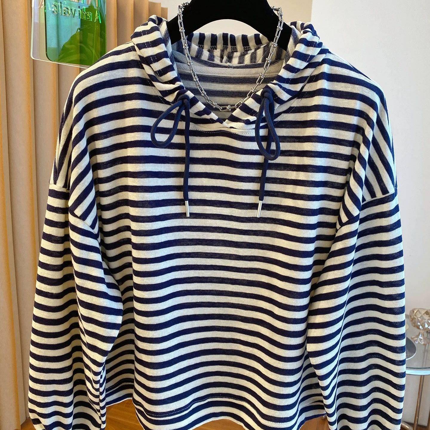 新品胖妹妹200斤大码慵懒风独特条纹连帽卫衣女秋季宽松休闲百搭