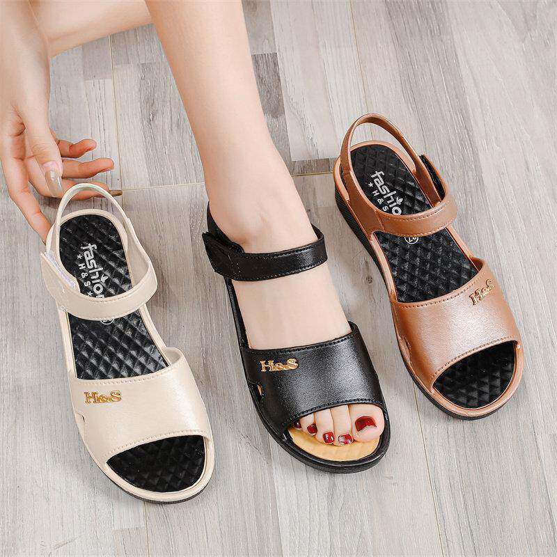 新品夏季休闲大码厚底女士凉鞋塑料夏天外穿时尚舒适软底中年人沙