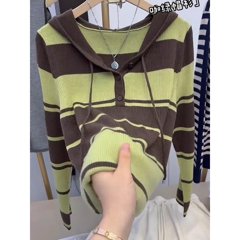 新品复古气质绿色条纹连帽长袖针织衫女秋季大码胖MM休闲宽松显瘦