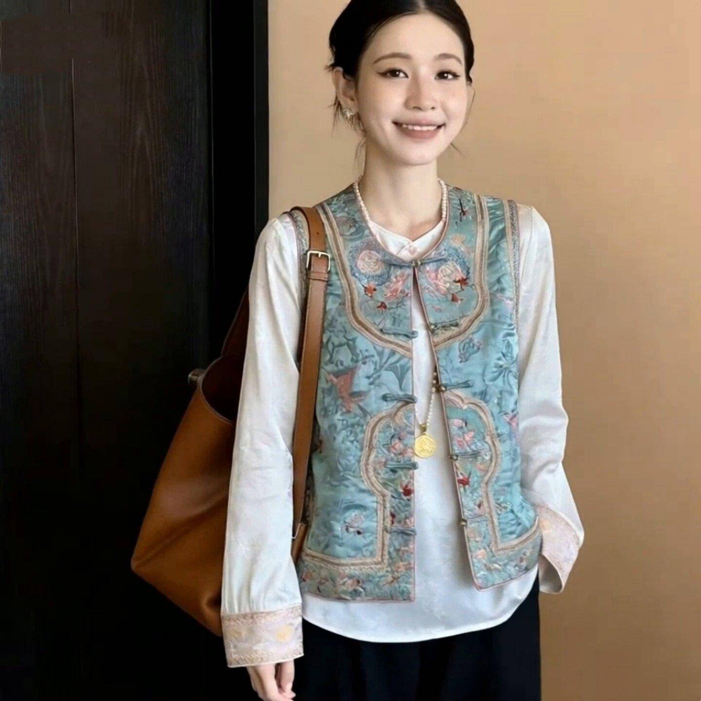新品新中式时尚套装女款春秋新款高档轻奢国风刺绣马甲打底衬衫两