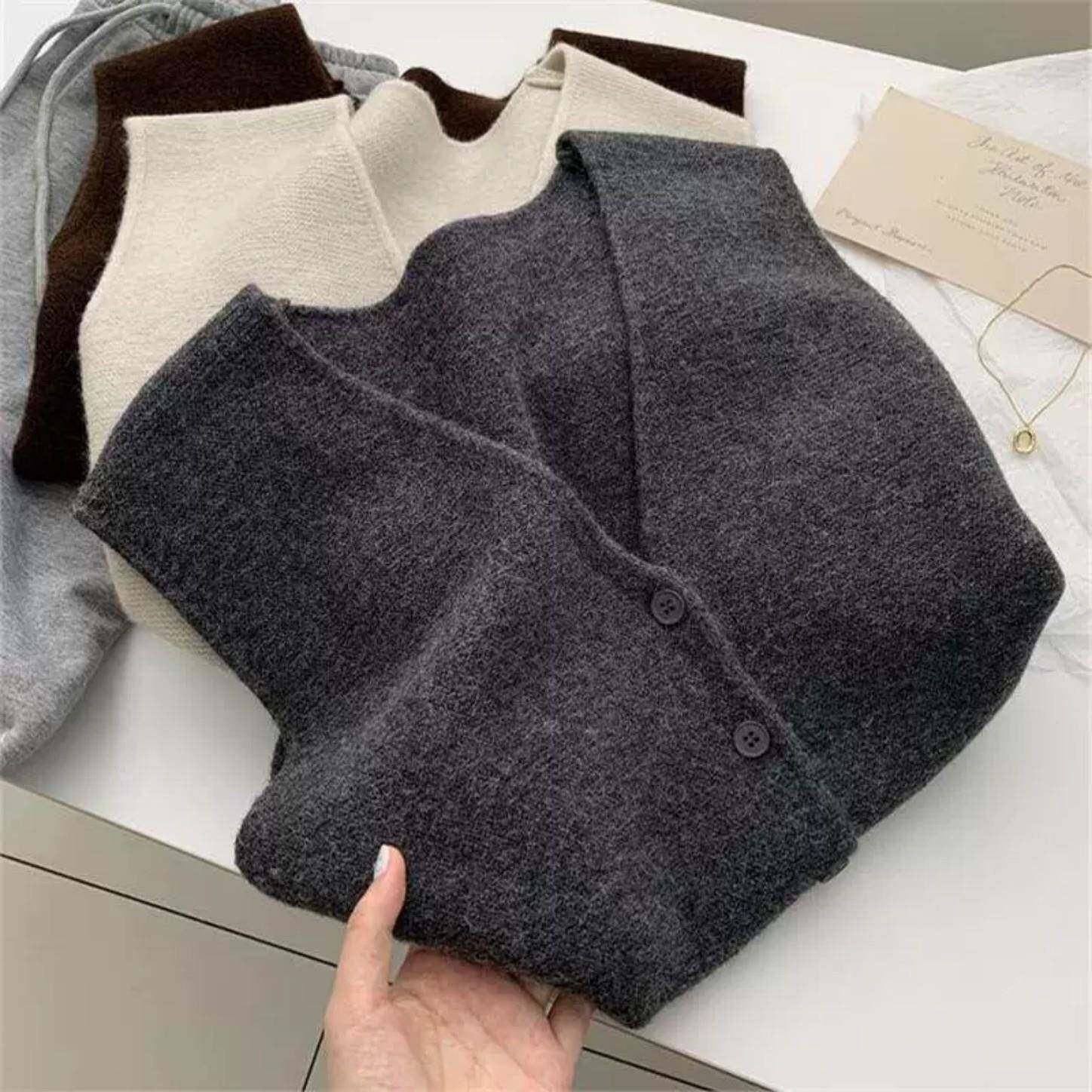 新品2026春秋新款v领针织开衫马甲无袖毛衣背心女高级感外搭坎肩