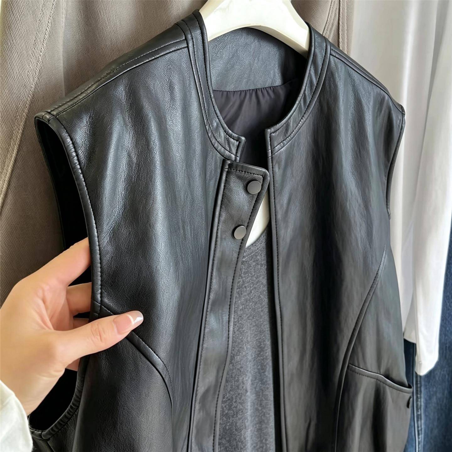 新品韩版PU皮马甲女短款2026年秋季新款机车风拉链坎肩叠穿高级感