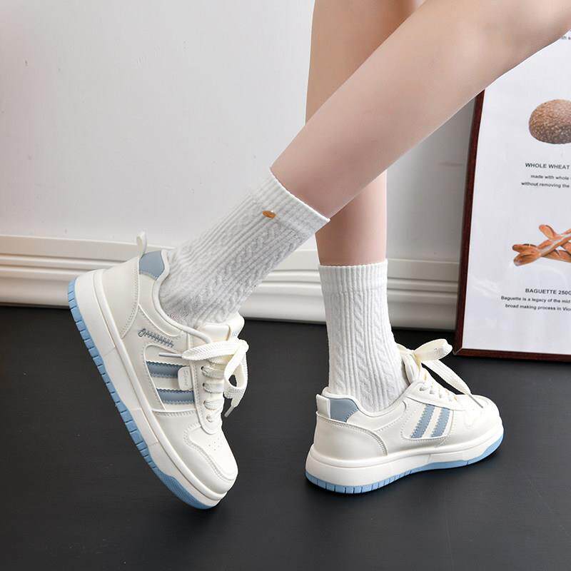 新品厚底板鞋女款2026春季新款百搭小白鞋学生增高显脚小休闲运动