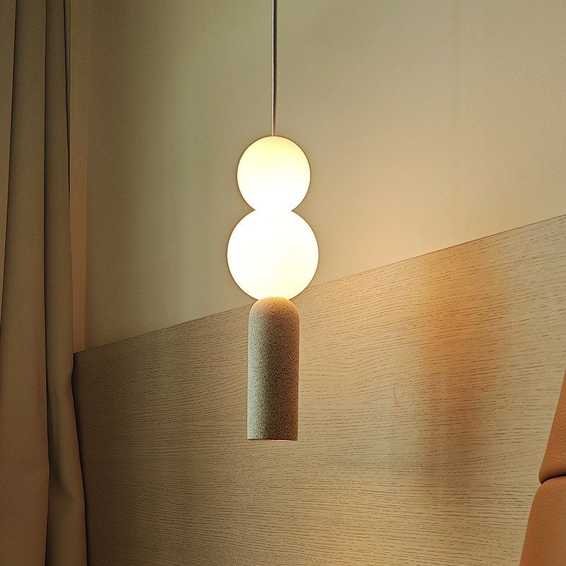 氛围感卧室床头吊灯简约侘寂奶油风G温馨浪漫房间装饰长线小吊灯