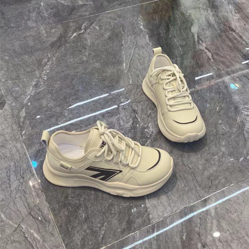 踩屎感软底运动鞋20q24春新款厚底休闲鞋轻便女士皮面透气跑步鞋