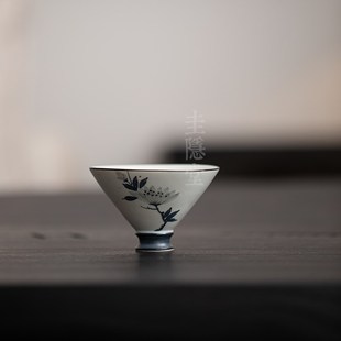 圭隐堂手绘水墨芍药陶瓷斗笠茶杯家用女士主人杯品茗杯闻香杯单杯