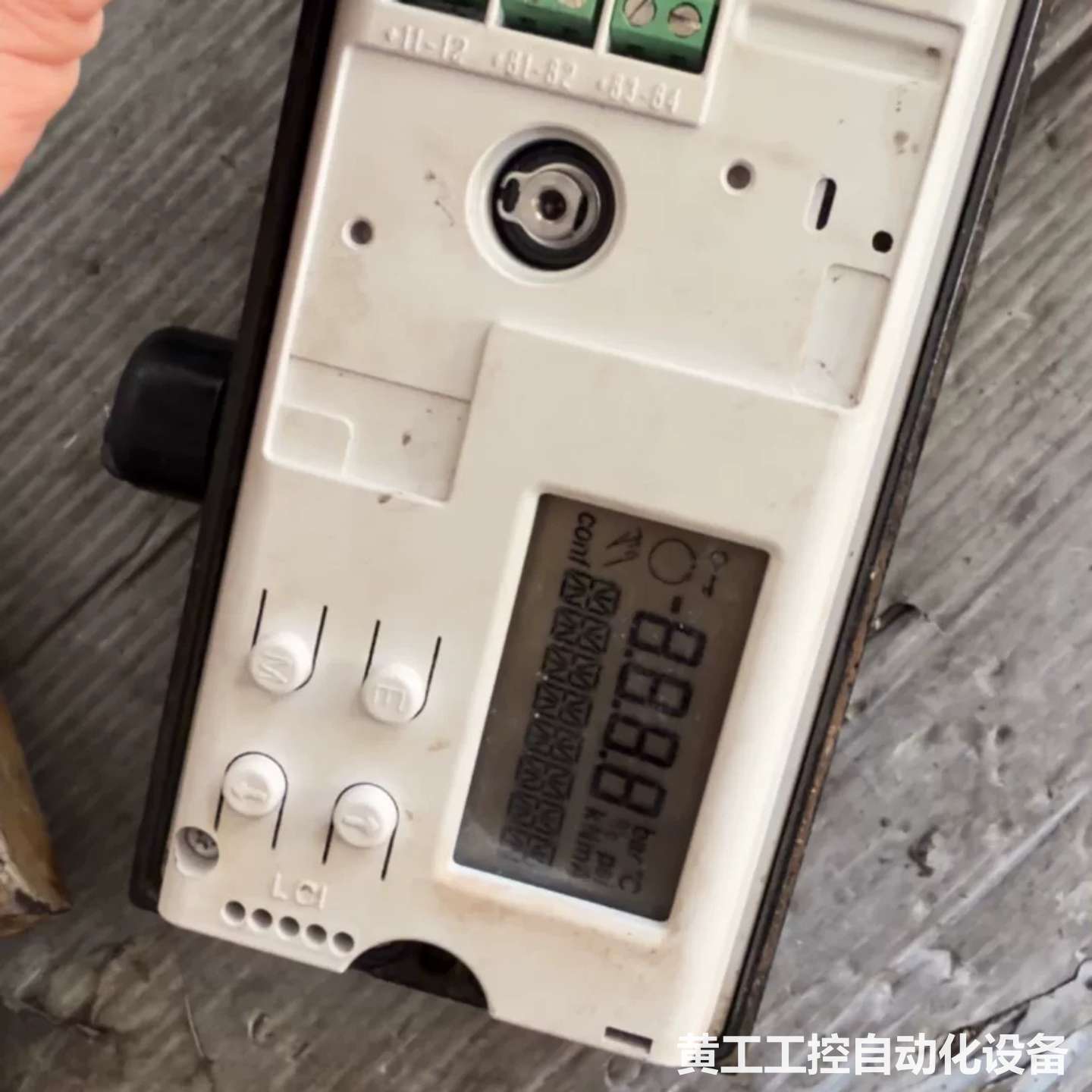 ABB阀门定位器V18345系列四个通电都能显示，懂他的老板