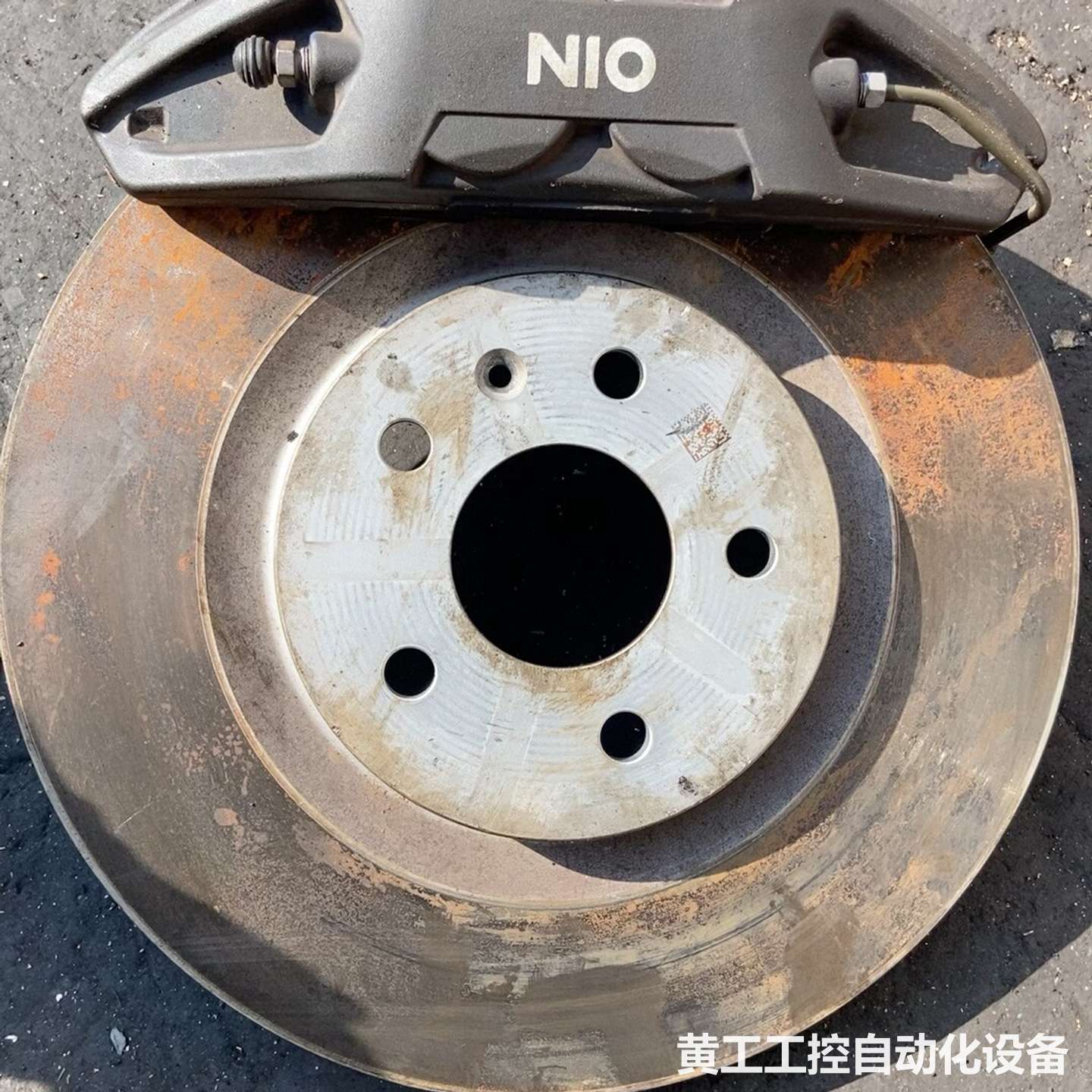 蔚来ET5T原厂4活塞前卡钳和刹车盘,事故车现拆,右前轮一套