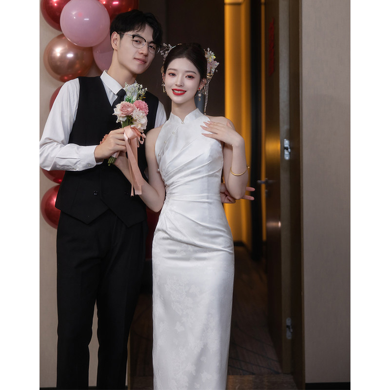 新中式订婚旗袍2024新款冬季高级感敬酒服新娘结婚礼服晨袍女领证