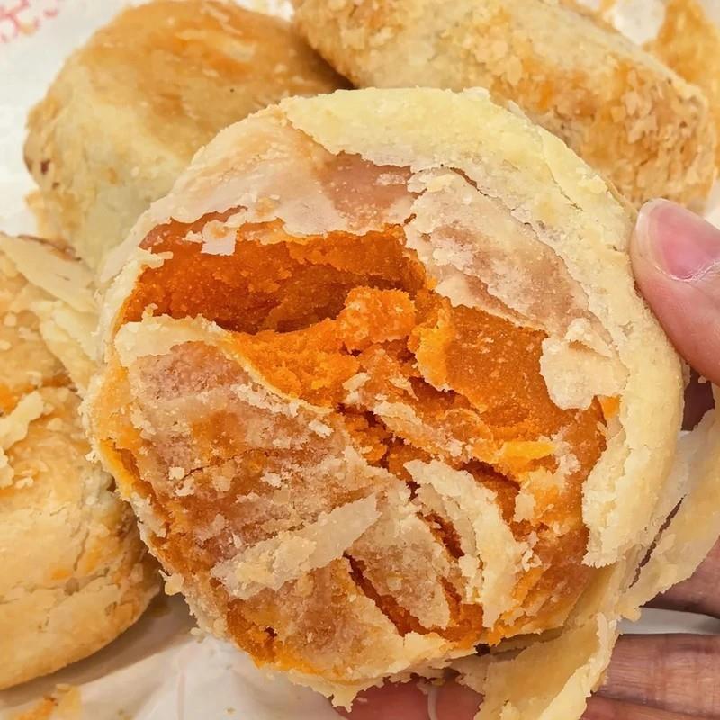 新货黄庄月饼手工酥饼咸蛋