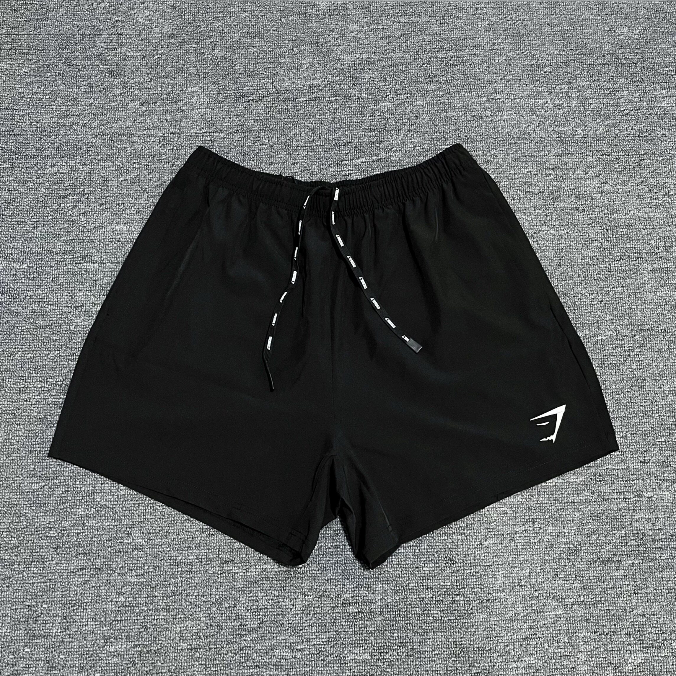 GYMSHARK TECH速干刺绣标短裤男宽松透气跑步运动健身梭织四分裤