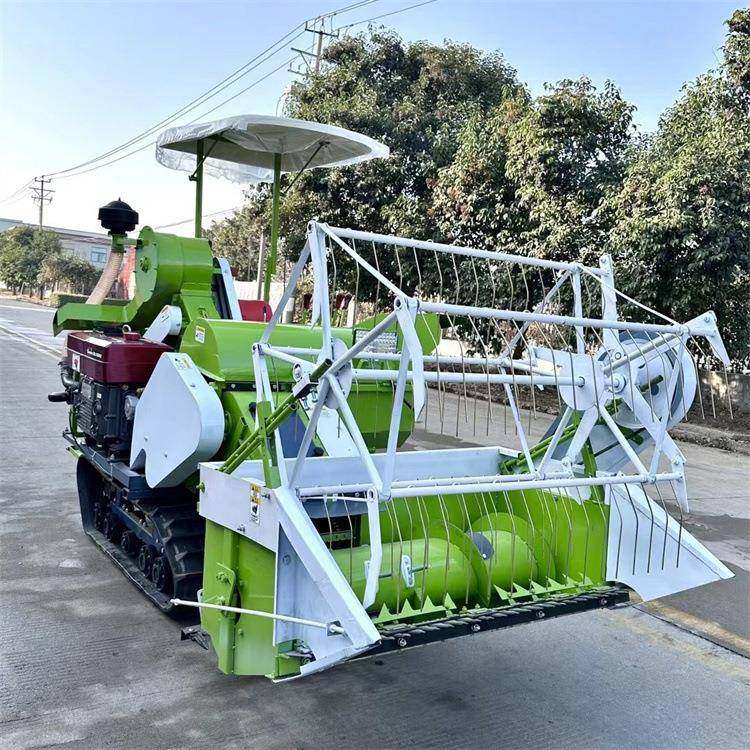 履带式联合收割脱粒一体机生产厂家25马力小麦收获机座驾式割稻机