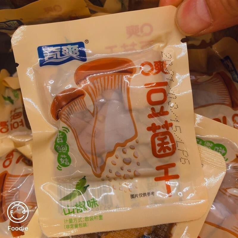 热卖奇爽Q爽豆菌干杏鲍菇山椒卤香味重庆风味零食解馋小包装代餐