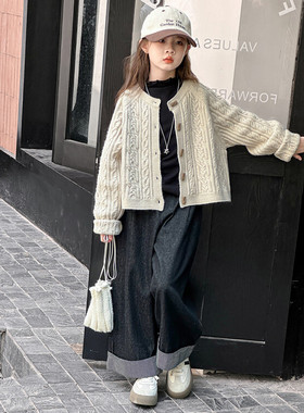 女童麻花毛衣开衫秋冬2025新款中大童甜美百搭针织衫洋气时髦外套