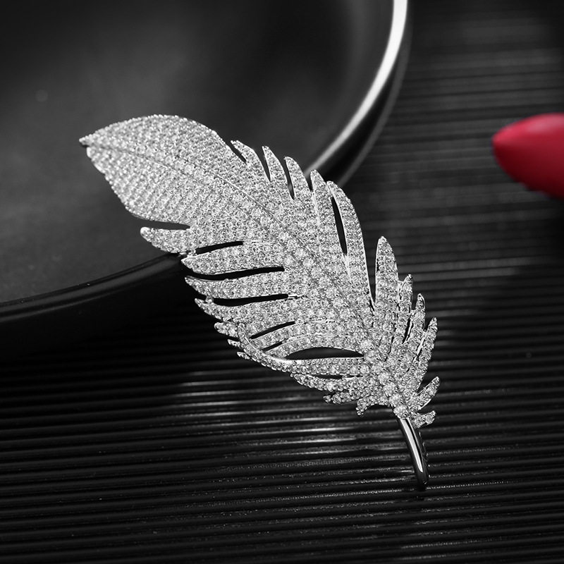 奢华羽毛胸针高端气质西装胸花配饰女款小众设计感衬衫西服别针