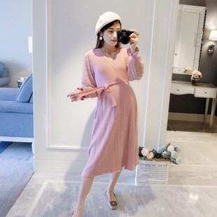 2021孕妇秋装网红款连衣裙洋气辣妈时尚v领毛衣外穿可哺乳孕妇裙