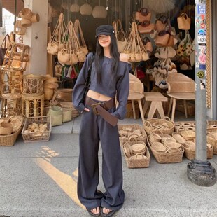 开春穿搭一整套气质复古高级感斜肩上衣百搭阔腿裤美式酷辣妹套装