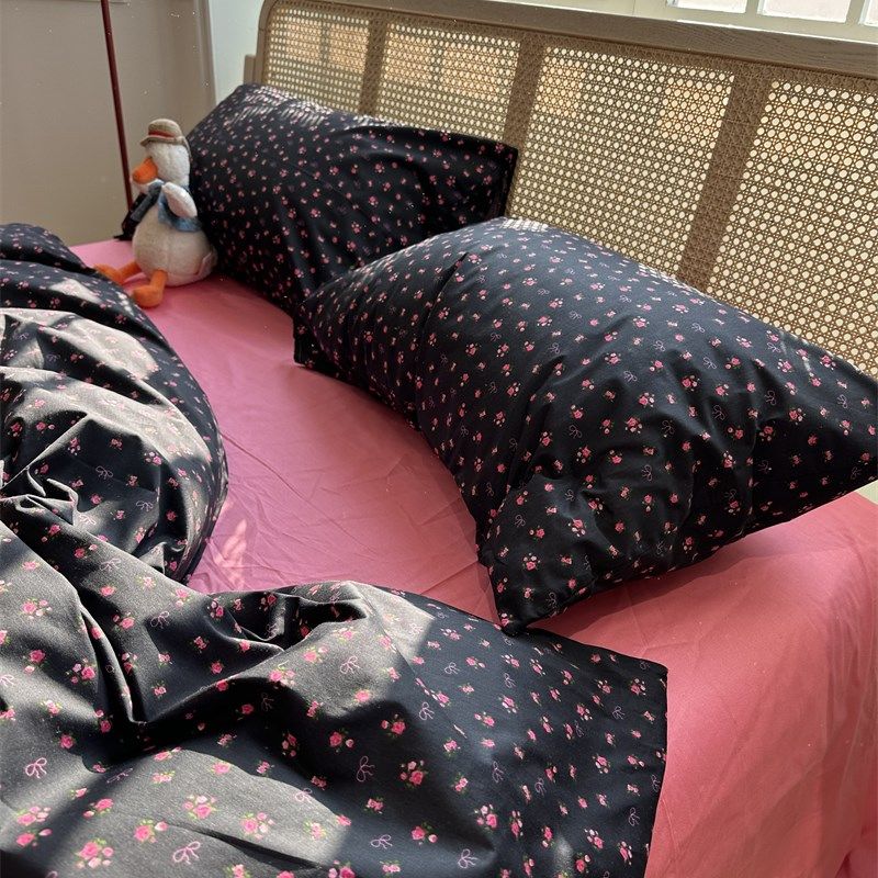 韩系甜酷黑粉莓莓床上四件套全棉1.5mJ1.8被套床单宿舍三件套,床上用品,床品套件/四件套/多件套,淘宝优惠券,粉丝福利购,淘宝优惠卷