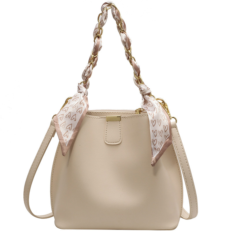 高级感爆款大容量j包包女2023新款潮时尚单肩腋下包斜挎链条水桶,箱包皮具/热销女包/男包,水桶包,淘宝优惠券,粉丝福利购,淘宝优惠卷