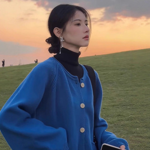 AE秋冬高级感克莱因蓝色浣熊绒毛衣外套女韩系软糯慵懒针织开衫上