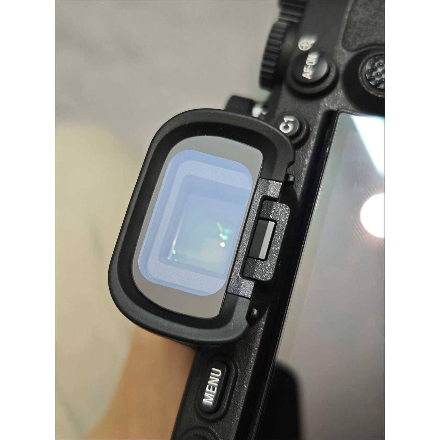 适用于索尼A7M4 A7R5 A7R6 A7S3A1 A9III A7M5目镜取景器膜为胶粘AR镀膜uv镜眼部小窗镜片防尘防老化