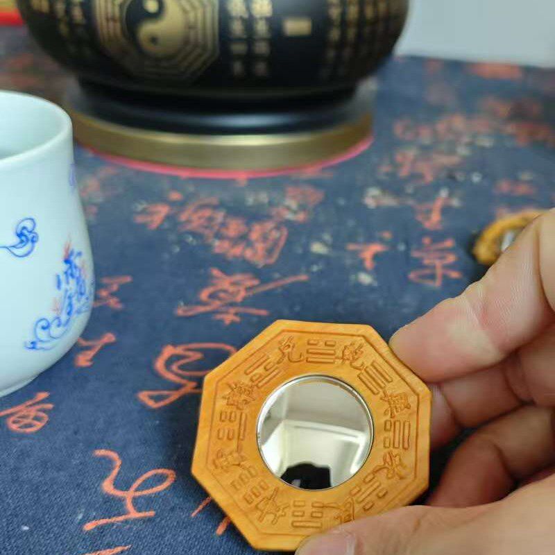 小号桃木八卦镜八卦牌太极阴阳桃木镜阴阳鱼木雕凸镜家用门口挂件
