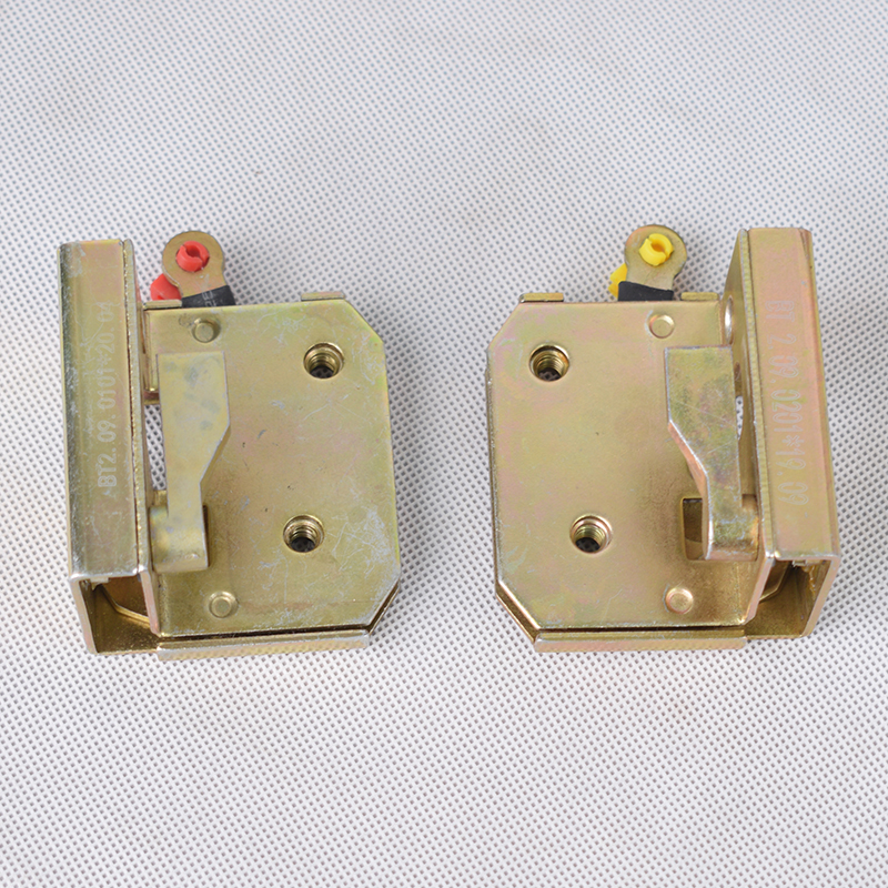 东威电动三轮车A6L四轮车A8L车门锁总成内锁板座锁芯扣专用配件