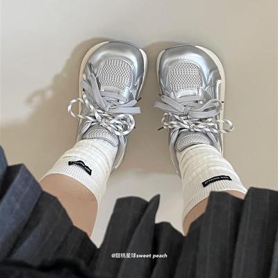 新品银色鞋子女2025新款秋