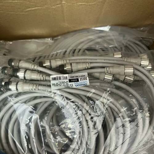 可维修XS5F-D421-G80-F正品接近开关连接