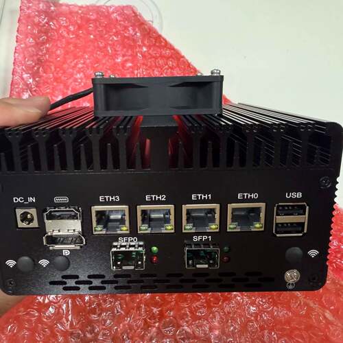可议价倍控8505工控机。 8505软路由i7-1265U 12代