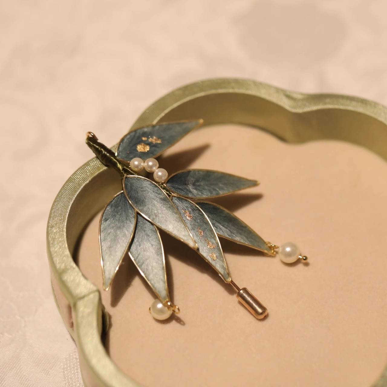 苏州非遗手工绒花胸针蚕丝线送妈妈老师毕业季礼物汉服旗袍配饰