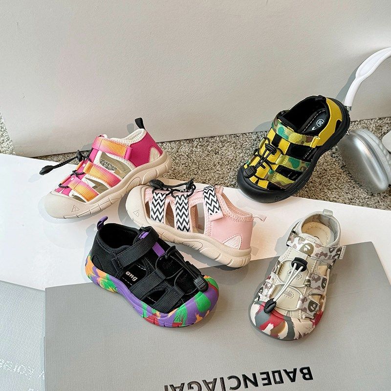 儿童溯溪鞋2024夏季新款女童包头运动凉鞋韩版男童迷彩防滑沙滩鞋