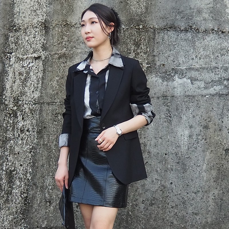 2024年春秋季显瘦收腰黑色长袖通勤西装女气质百搭修身上衣外套女