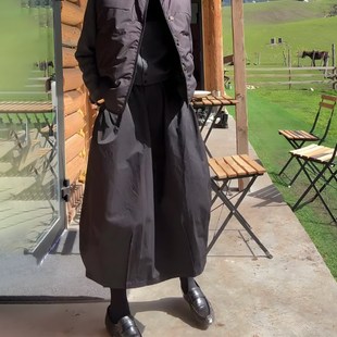 黑色大码加厚休闲风半身裙女2025春季新款高级慵懒感小个子花苞裙