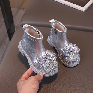 女童靴子公主靴秋季2024新款儿童鞋子软底女宝宝短靴单靴洋气马丁