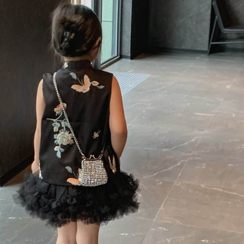 小女孩精致包包儿童时尚公主小女孩镶钻配饰手拎包V宝宝零钱单肩