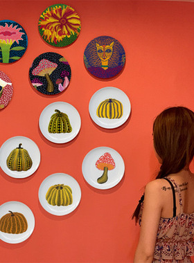 草间弥生南瓜装饰挂盘 日式简约现代样板房波普家居墙饰陶瓷摆件