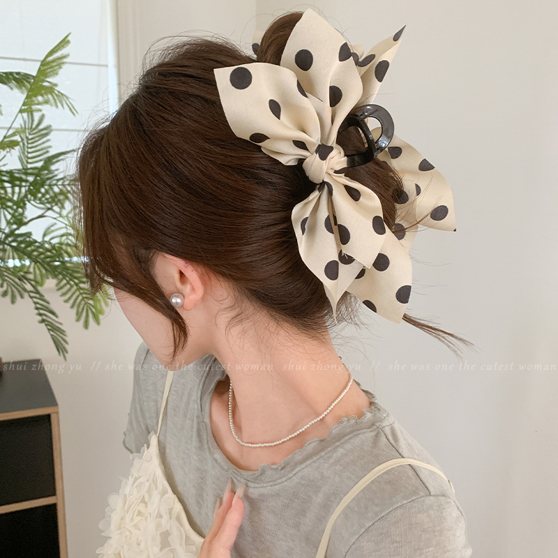 波点蝴蝶结抓夹女2026新款大号鲨鱼夹后脑勺发夹头发发卡头饰夹子