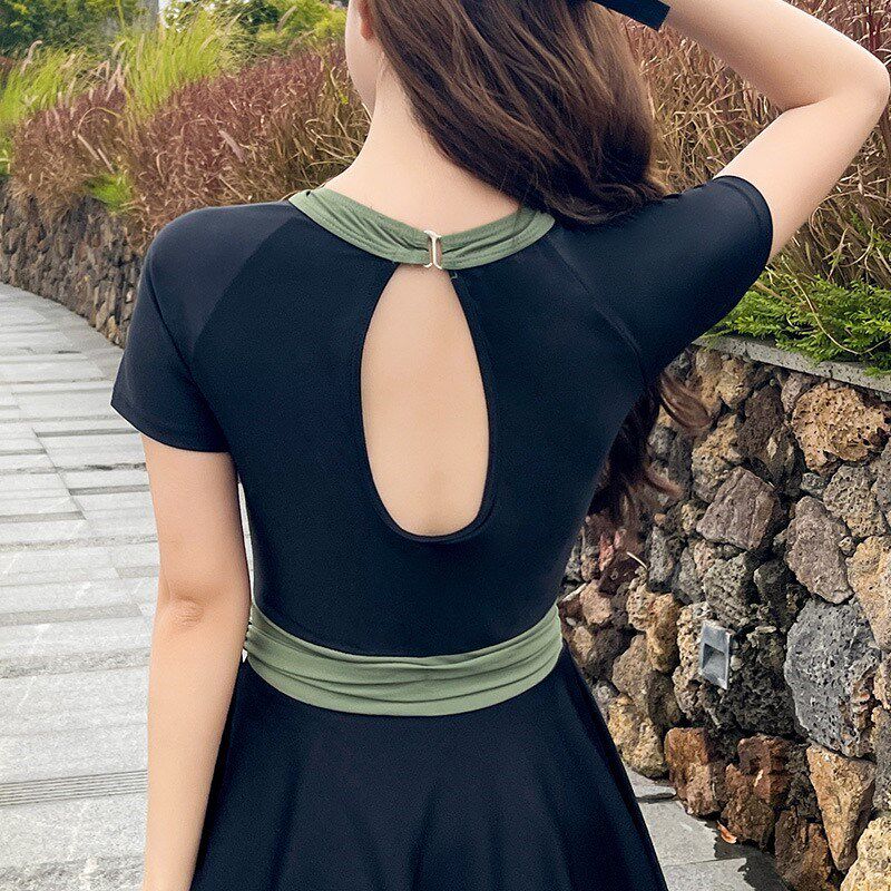 黑色连体泳衣女小个子p泡温泉显瘦遮肚保守小胸聚拢平角裙式游泳