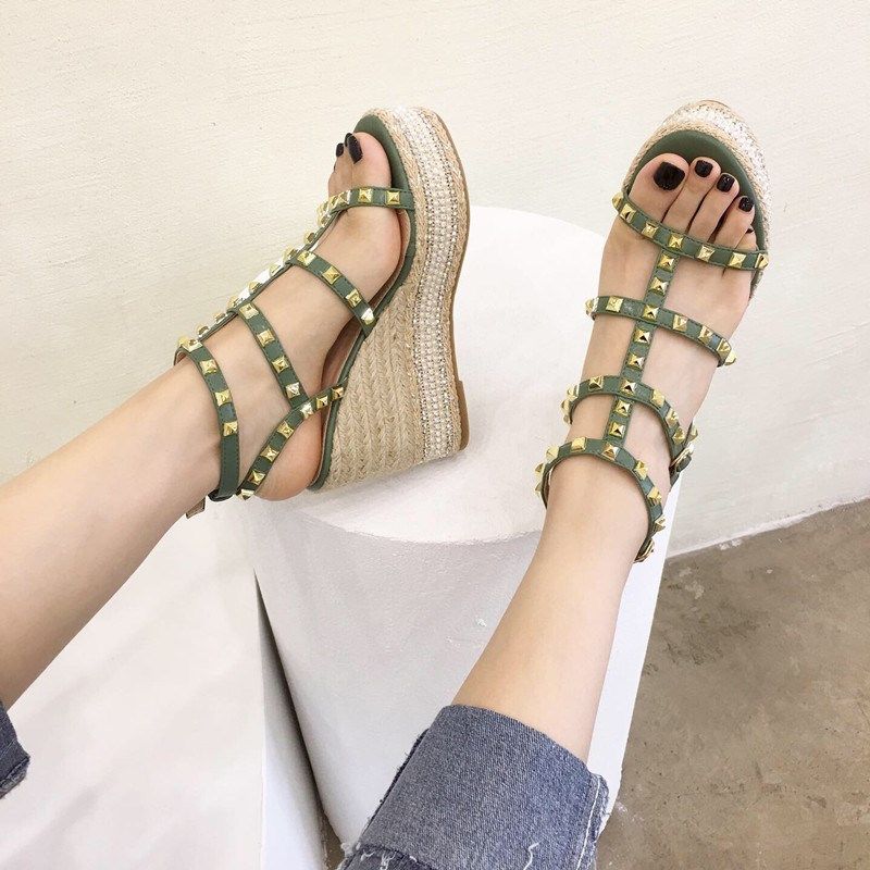 10CM超高跟坡跟凉鞋夏季防水台松糕厚底草N编铆钉时尚T字扣带女鞋