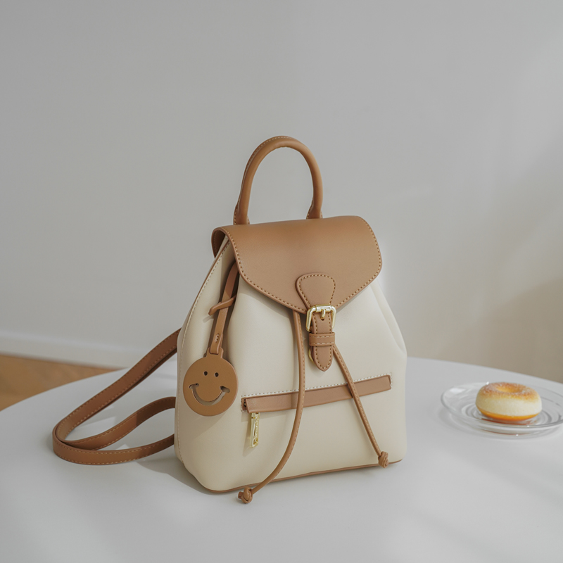 超火双肩包小众女包2023新款潮通勤旅行小揹包软U皮书包时尚小包