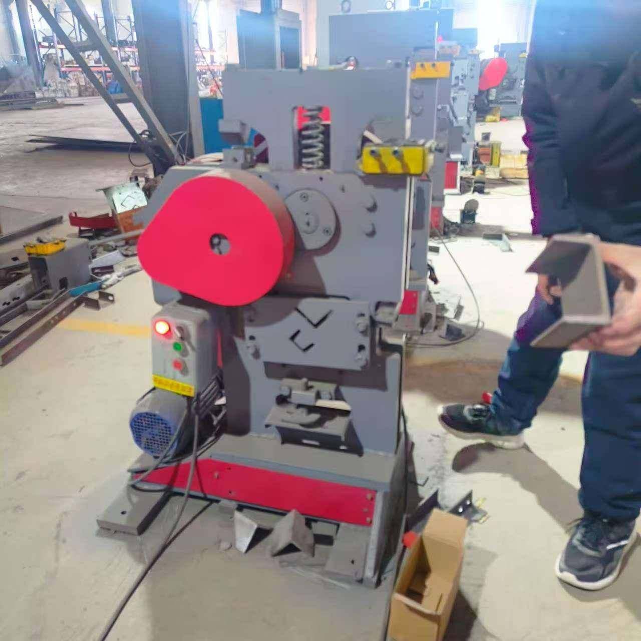 多功能冲剪机-8型角钢槽钢冲孔剪切机联合冲剪机厂家