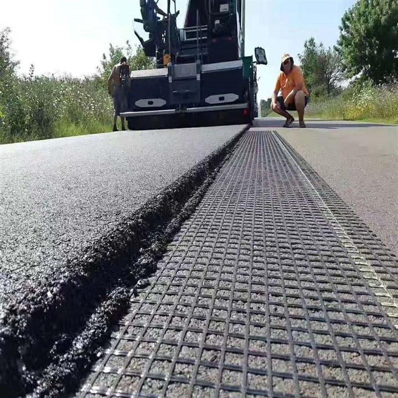 沥青路防a裂修补玻璃纤维土工格栅 道路白改黑玻纤格栅防裂网格布
