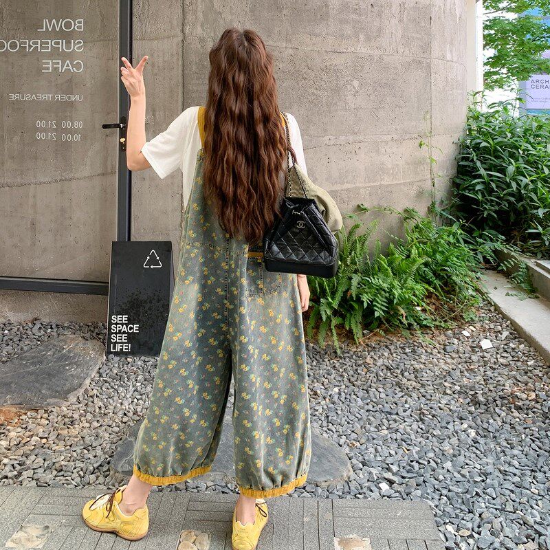 韩系设计感黄色碎j花牛仔背带裤套装女夏2025新超火两件套俏皮减